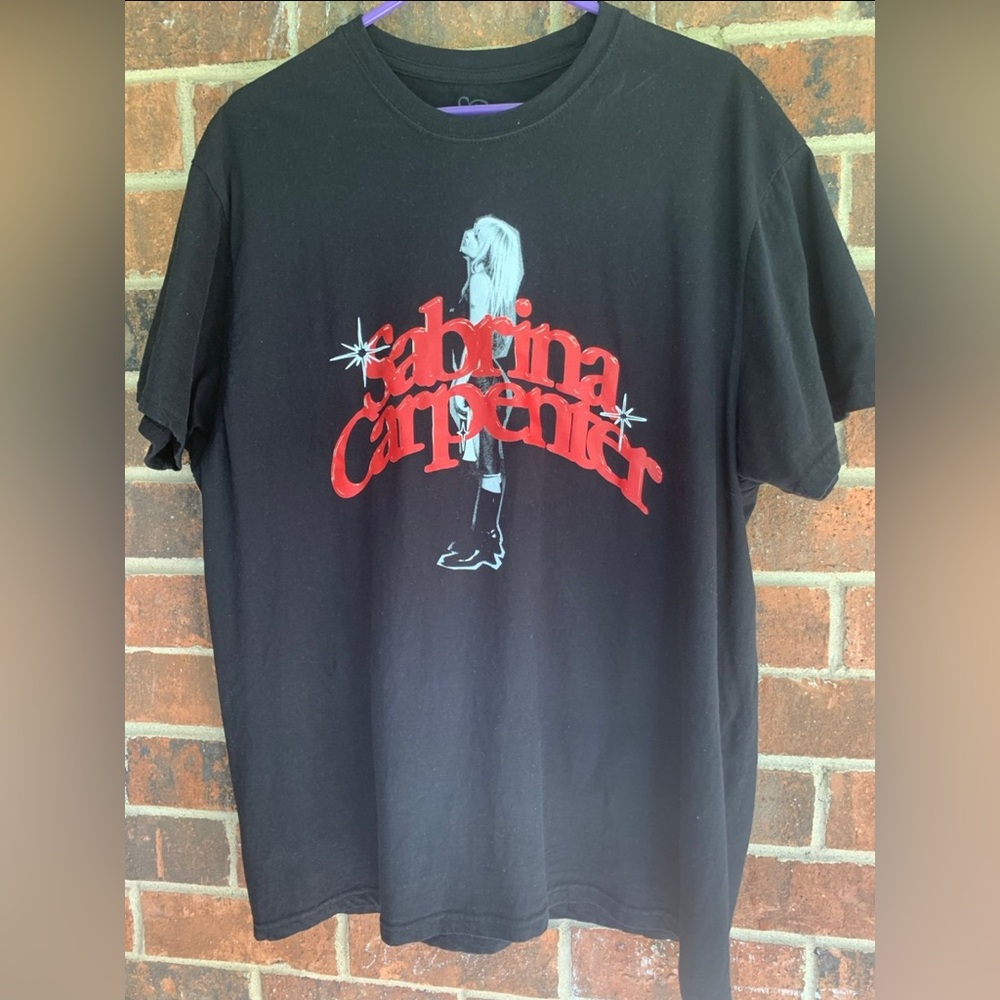 Bumble 9 Inc. Sabrina Carpenter Graphic Black Cotton Men's T-Shirt 2XL
